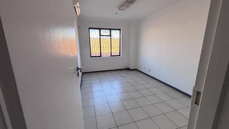 To Let Commercial Property for Rent in Montague Gardens Western Cape
